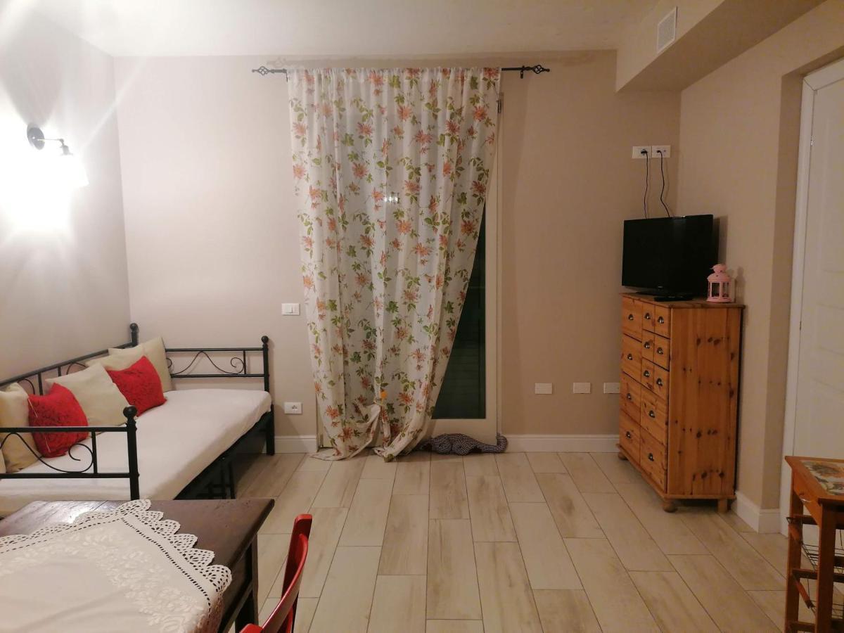Bilocale Papavero, Magnolia O Girasole San Felice del Benaco Kültér fotó